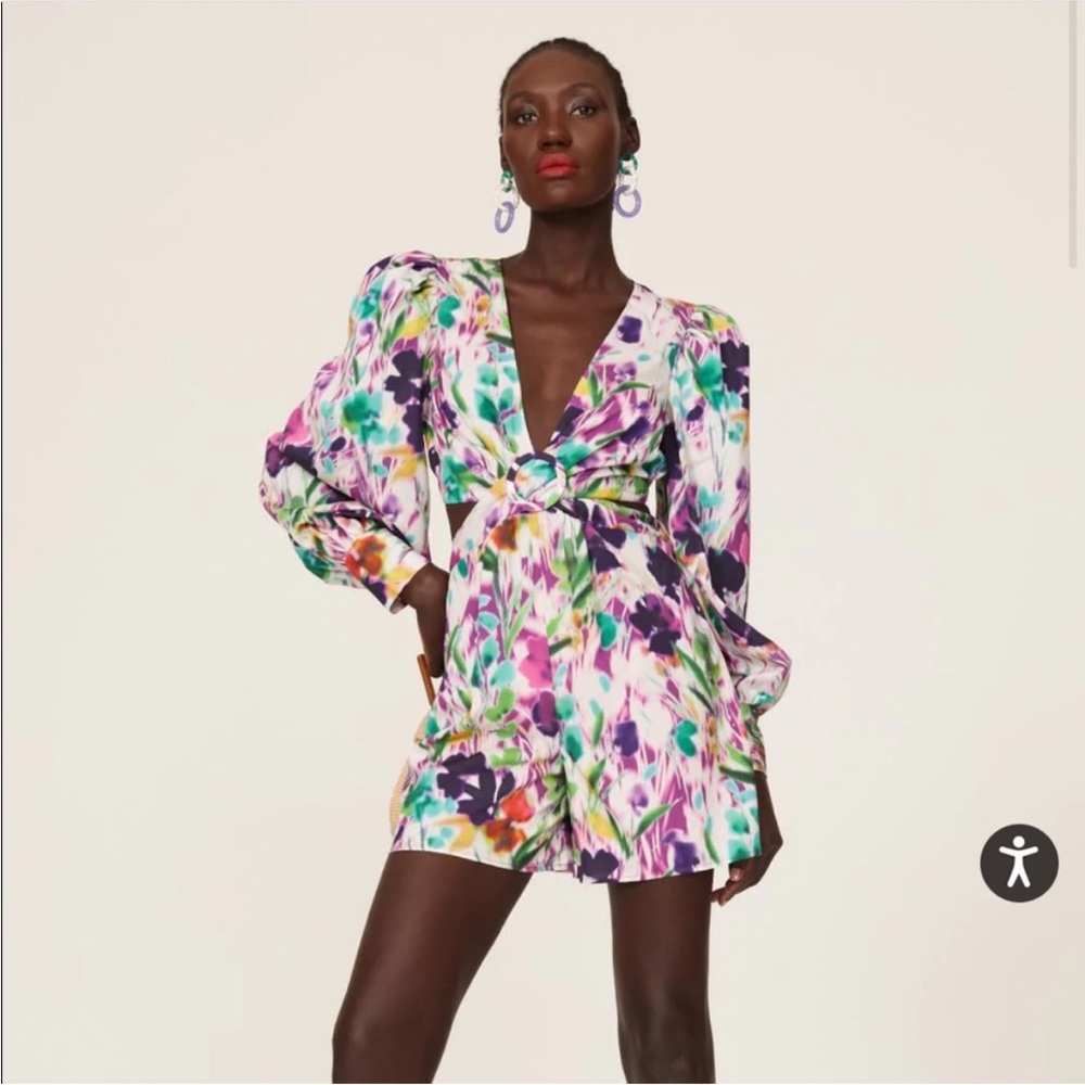 New! One33 Social Angelique Print Floral Romper Size 6